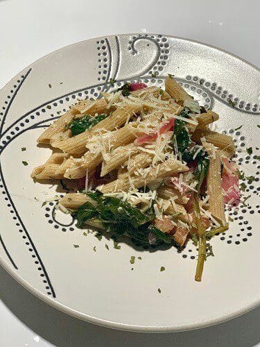 Pasta Penne con Vegetales y Queso