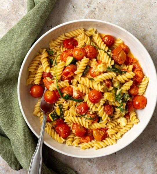 Fast Skillet Veggie Feta Pasta