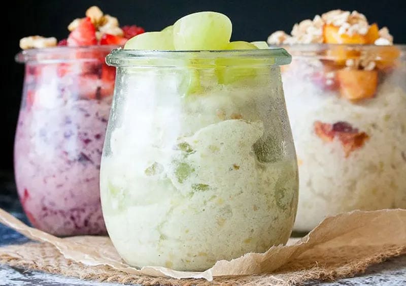Instant Frozen Yogurt in cups